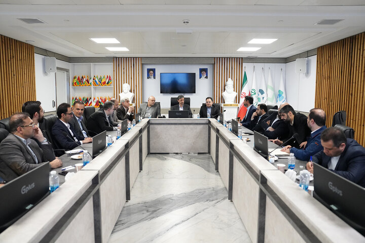 بازدید رئیس ستاد اجرایی فرمان امام از بیمارستان تخصصی سرطان برکت