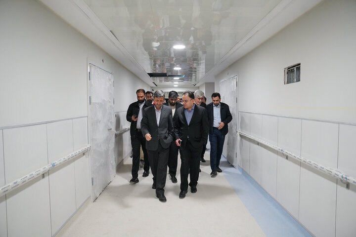 بازدید رئیس ستاد اجرایی فرمان امام از بیمارستان تخصصی سرطان برکت