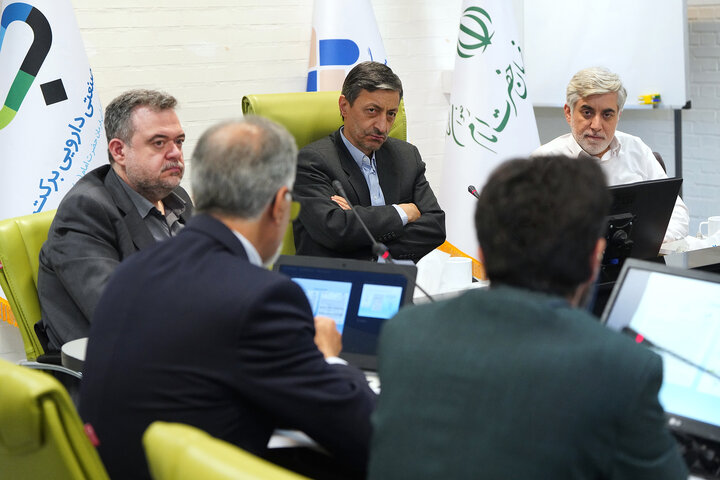 بازدید رییس ستاد اجرایی فرمان امام از شهرک دارویی برکت