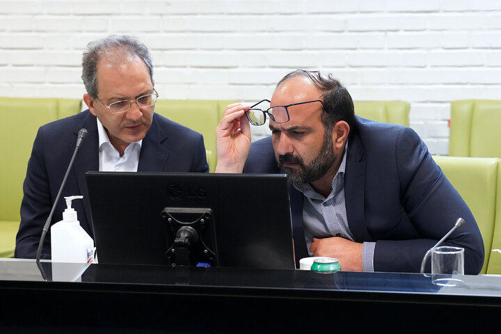 بازدید رییس ستاد اجرایی فرمان امام از شهرک دارویی برکت