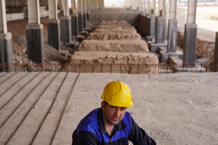 بازدید فتاح از کارخانه نساجی پارچه چادر مشکی قم