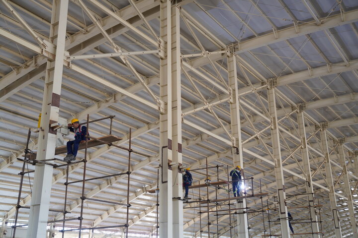 بازدید فتاح از کارخانه نساجی پارچه چادر مشکی قم