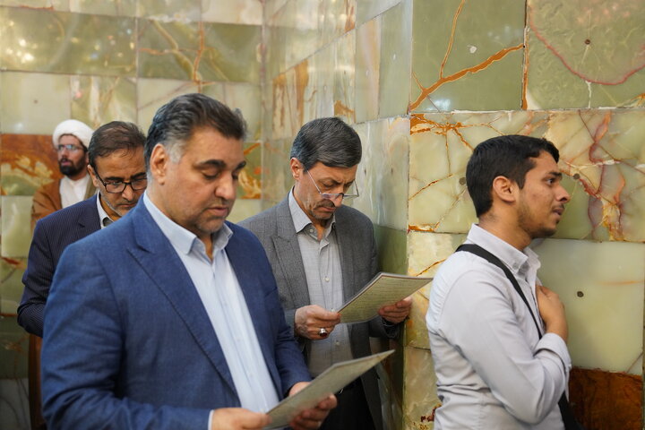 زیارت سید پرویز فتاح و هیات همراه در حرم مطهر حضرت معصومه (س)