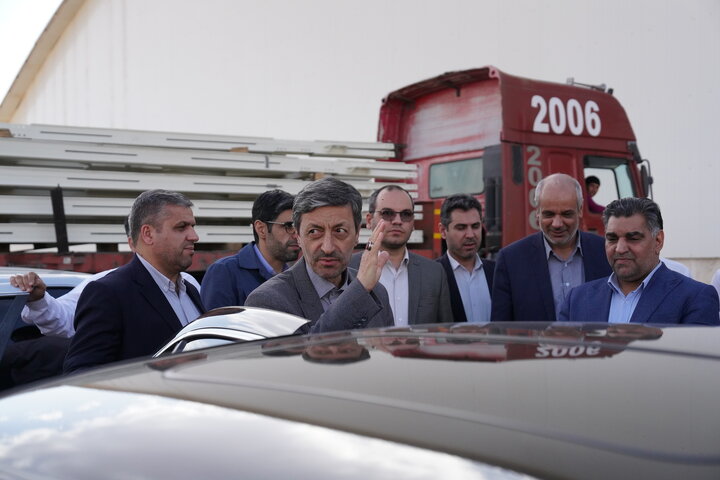 بازدید فتاح از کارخانه نساجی پارچه چادر مشکی قم