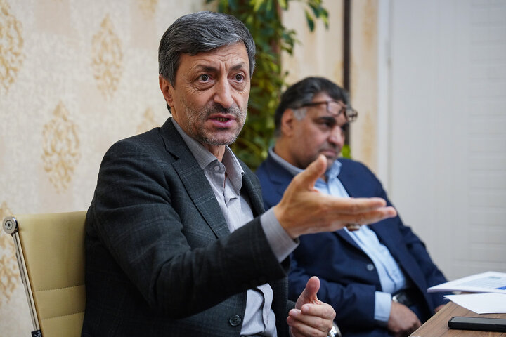 جلسه بررسی عملکرد موسسه دانش بنیان برکت با رئیس ستاد اجرایی فرمان امام