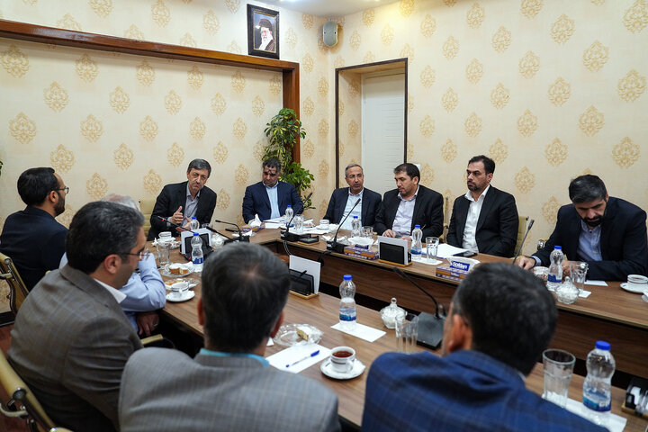 جلسه بررسی عملکرد موسسه دانش بنیان برکت با رئیس ستاد اجرایی فرمان امام