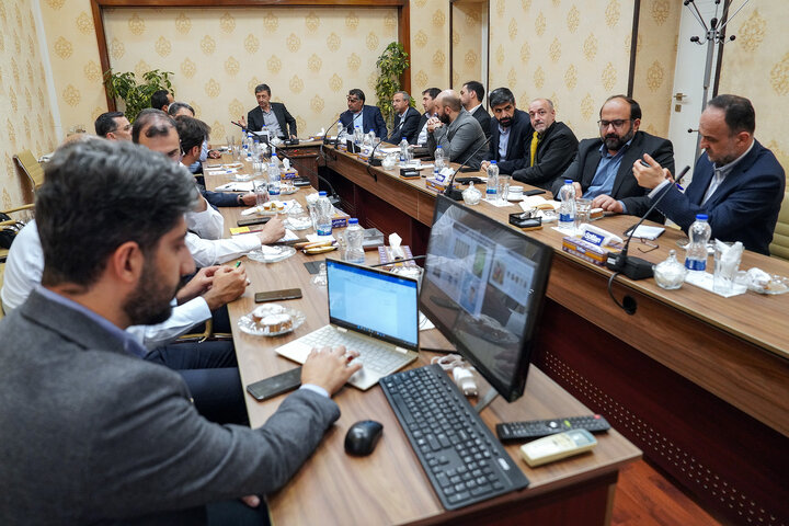 جلسه بررسی عملکرد موسسه دانش بنیان برکت با رئیس ستاد اجرایی فرمان امام