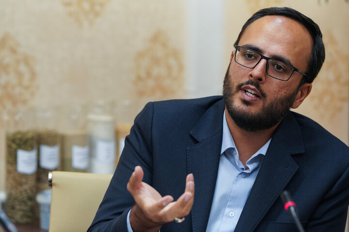 جلسه بررسی عملکرد موسسه دانش بنیان برکت با رئیس ستاد اجرایی فرمان امام