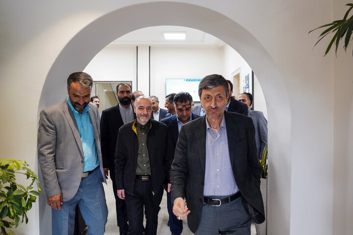 جلسه بررسی عملکرد موسسه دانش بنیان برکت با رئیس ستاد اجرایی فرمان امام