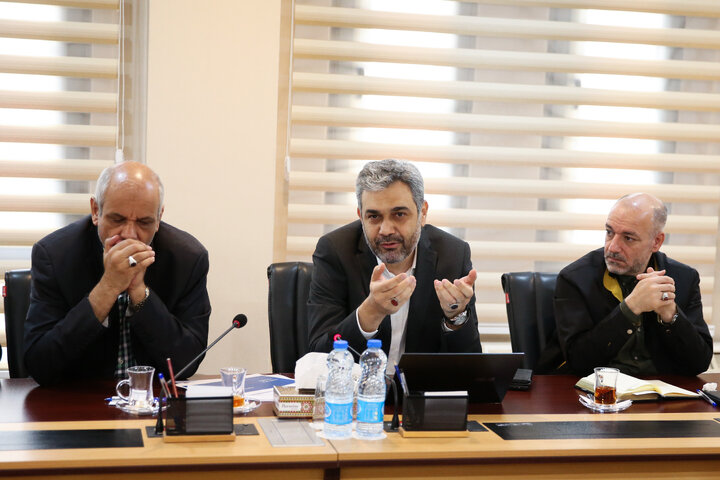 جلسه بررسی عملکرد گروه توسعه صنعت و معدن تدبیر