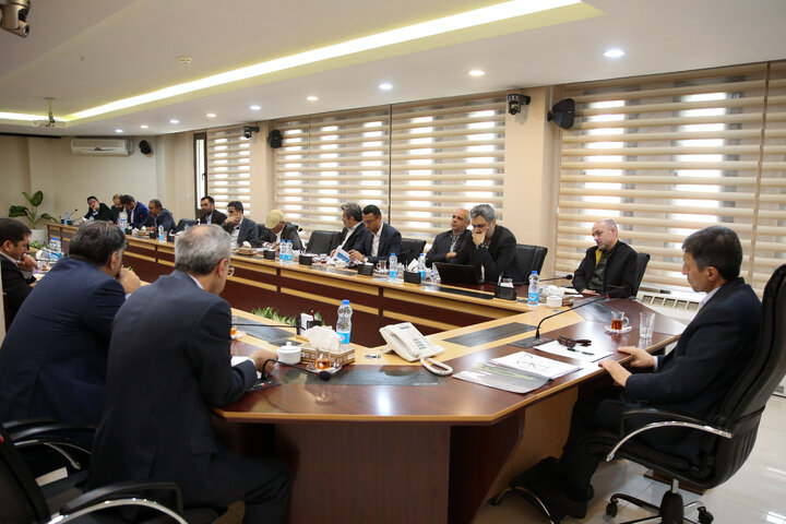 جلسه بررسی عملکرد گروه توسعه صنعت و معدن تدبیر