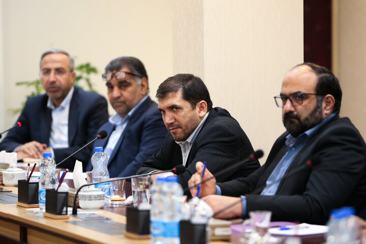 جلسه بررسی عملکرد گروه توسعه صنعت و معدن تدبیر