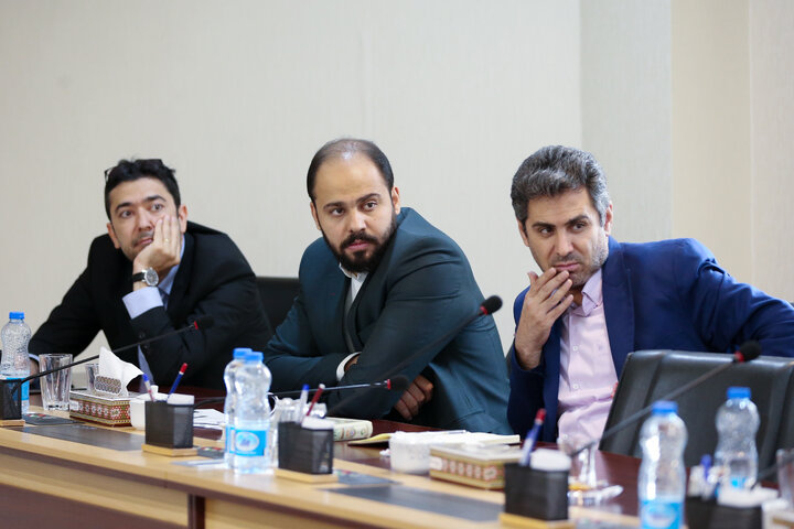جلسه بررسی عملکرد گروه توسعه صنعت و معدن تدبیر