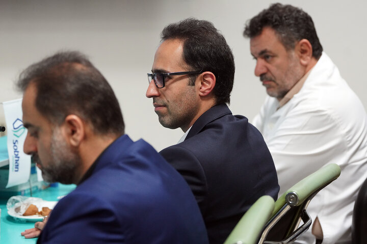 رونمایی از ۵ داروی ضد سرطان گروه سلامت و دارویی برکت