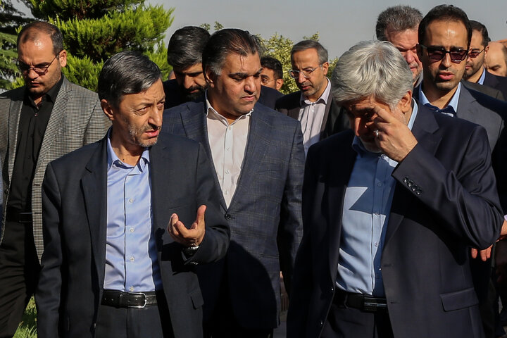 بازدید رئیس ستاد اجرایی فرمان امام از کارخانه‌های بیوسان فارمد و شفا فارمد