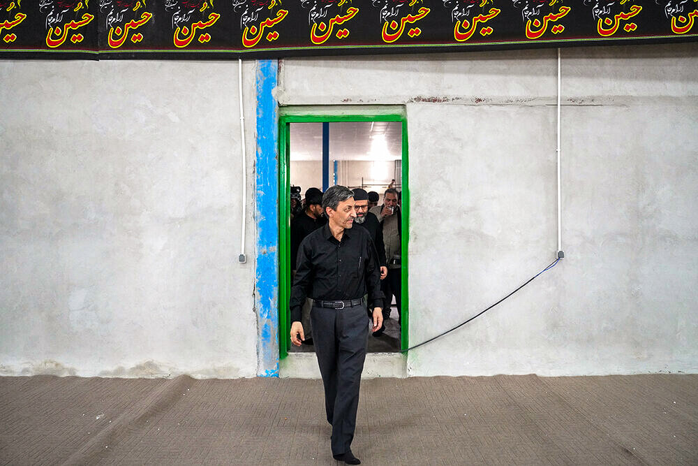 بازدید فتاح از خدمات ستاد اجرایی فرمان امام در مرز مهران