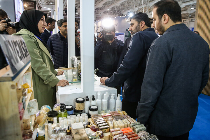 حضور طرح‌های آبزی‌پروری بنیاد برکت در هشتمین نمایشگاه شیلات و صنایع وابسته