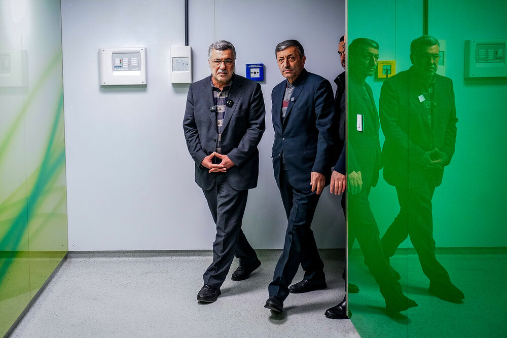 بازدید «فتاح» و «ظفرقندی» از بیمارستان فوق‌تخصصی سرطان برکت 
