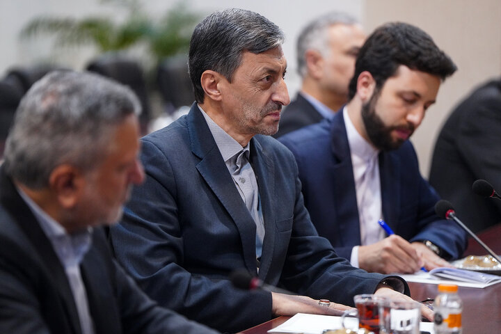 ديدار وزیر امور خارجه عمان با رئیس ستاد اجرایی فرمان امام