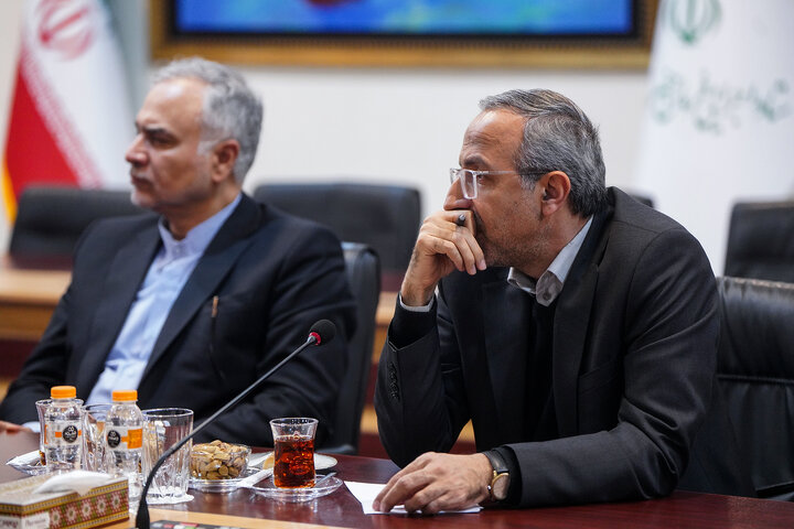 ديدار وزیر امور خارجه عمان با رئیس ستاد اجرایی فرمان امام