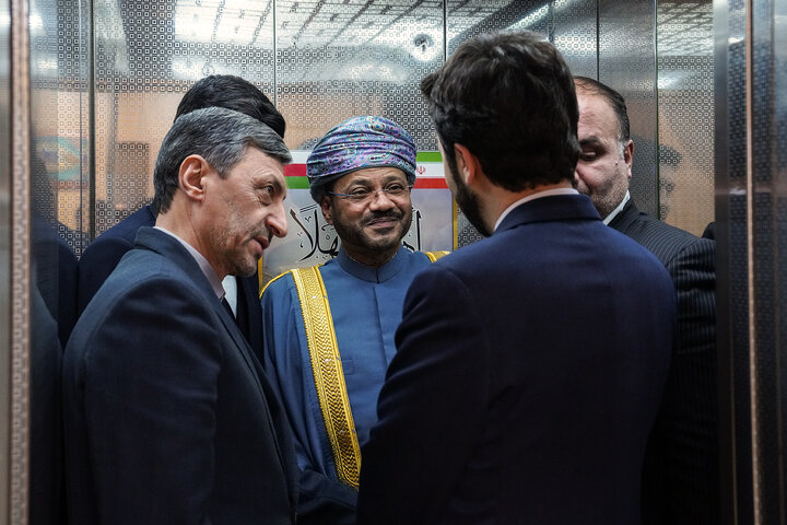 ديدار وزیر امور خارجه عمان با رئیس ستاد اجرایی فرمان امام