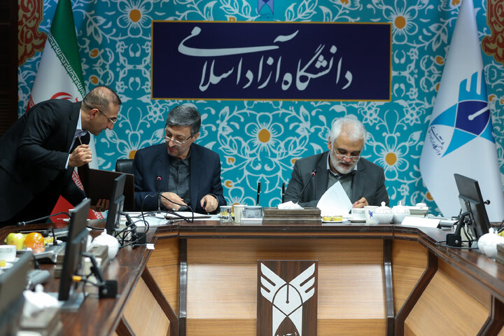 دیدار رئیس ستاد اجرایی فرمان امام با رئیس دانشگاه آزاد اسلامی