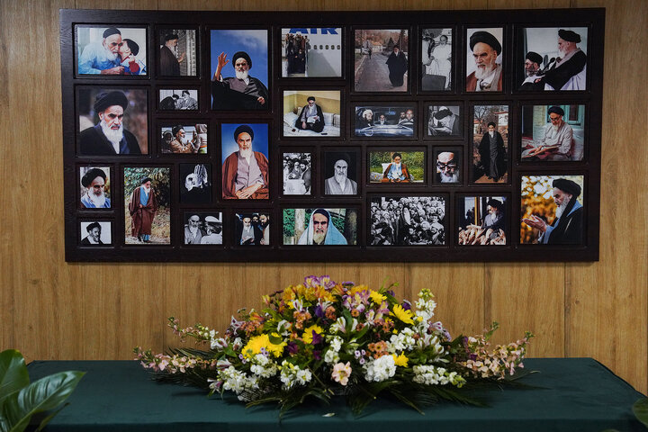 مراسم گرامیداشت دهه فجر در ستاد اجرایی فرمان امام