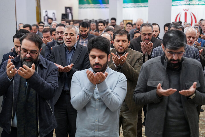 مراسم گرامیداشت دهه فجر در ستاد اجرایی فرمان امام