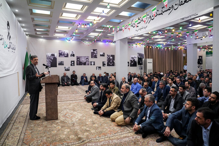 مراسم گرامیداشت دهه فجر در ستاد اجرایی فرمان امام