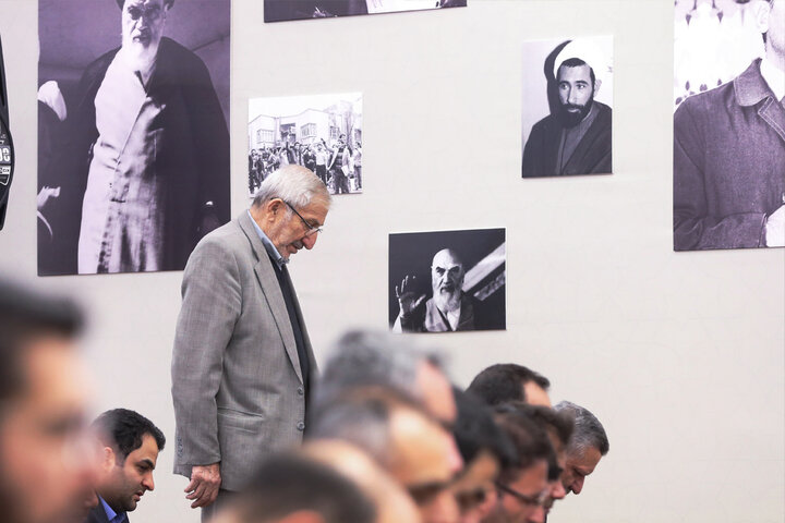 مراسم گرامیداشت دهه فجر در ستاد اجرایی فرمان امام