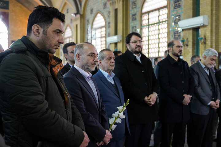 تجدید میثاق رئیس، مدیران و کارکنان ستاد اجرایی فرمان امام با آرمان‌های امام و شهدا