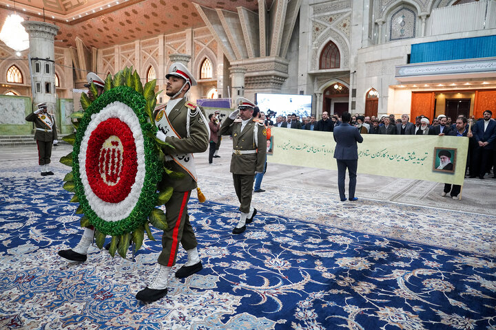 تجدید میثاق رئیس، مدیران و کارکنان ستاد اجرایی فرمان امام با آرمان‌های امام و شهدا