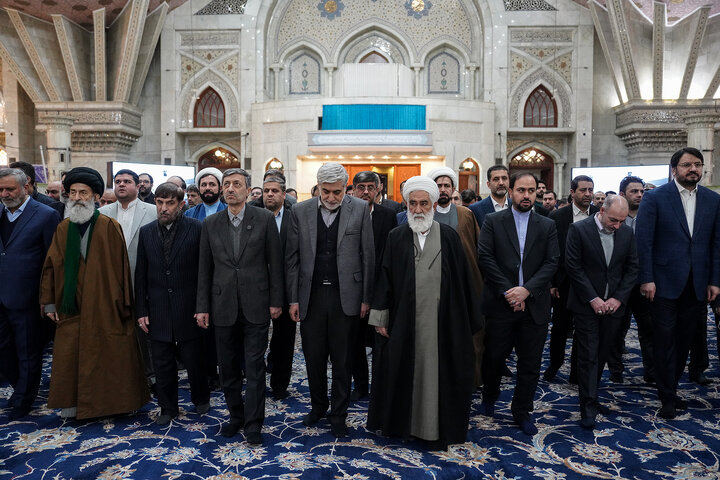 تجدید میثاق رئیس، مدیران و کارکنان ستاد اجرایی فرمان امام با آرمان‌های امام و شهدا