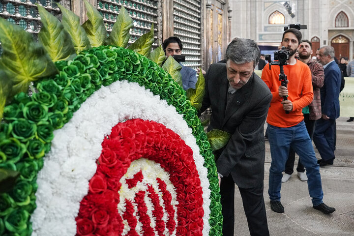 تجدید میثاق رئیس، مدیران و کارکنان ستاد اجرایی فرمان امام با آرمان‌های امام و شهدا