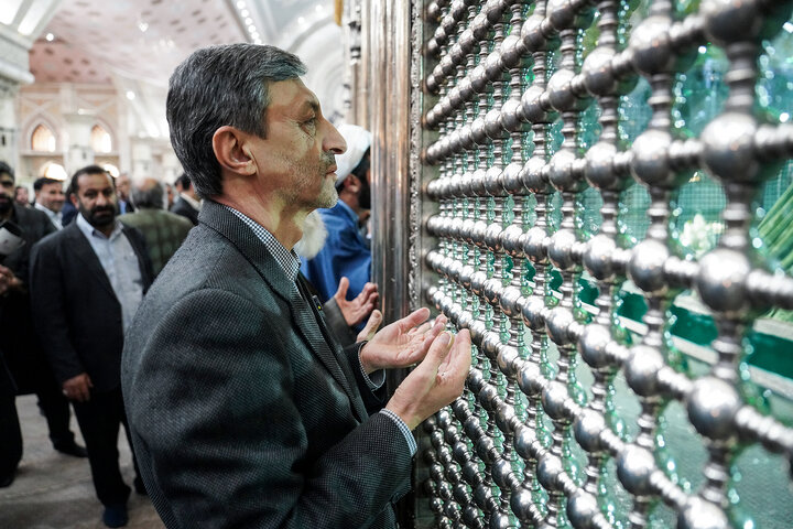 تجدید میثاق رئیس، مدیران و کارکنان ستاد اجرایی فرمان امام با آرمان‌های امام و شهدا