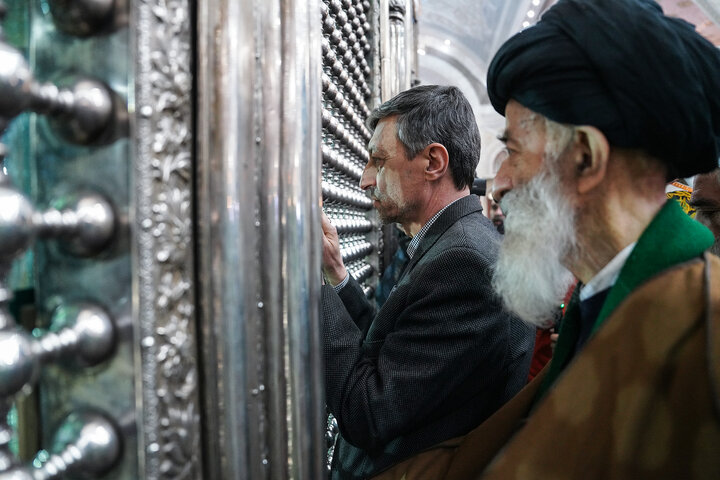 تجدید میثاق رئیس، مدیران و کارکنان ستاد اجرایی فرمان امام با آرمان‌های امام و شهدا