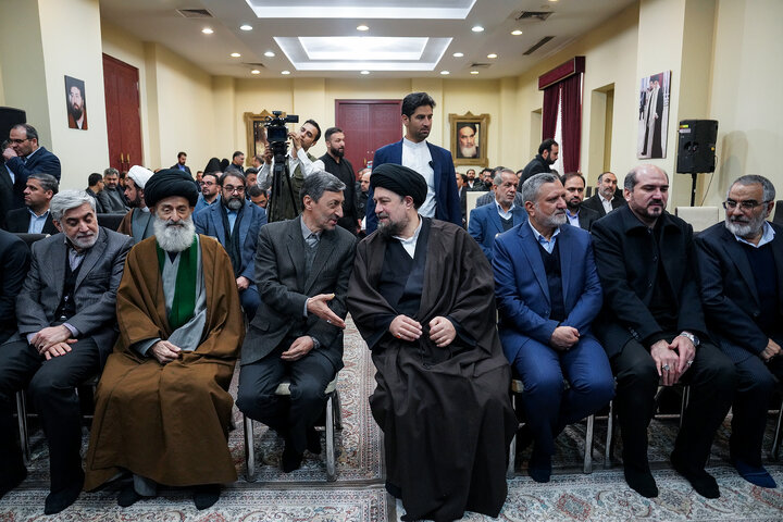 دیدار رئیس و کارکنان ستاد اجرایی فرمان امام با حجت الاسلام و المسلمین سید حسن خمینی