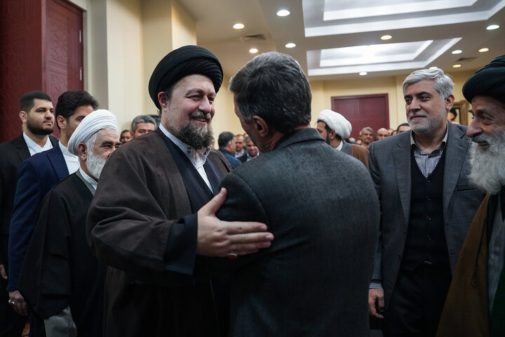 دیدار رئیس و کارکنان ستاد اجرایی فرمان امام با حجت الاسلام و المسلمین سید حسن خمینی