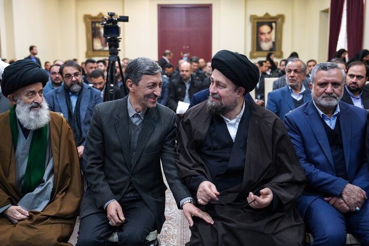 دیدار رئیس و کارکنان ستاد اجرایی فرمان امام با حجت الاسلام و المسلمین سید حسن خمینی