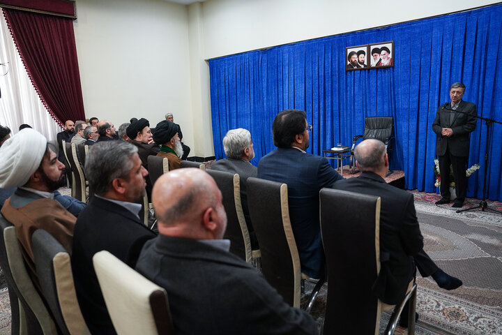 دیدار رئیس و کارکنان ستاد اجرایی فرمان امام با حجت الاسلام و المسلمین سید حسن خمینی