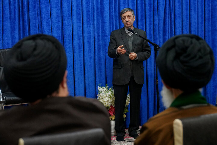 دیدار رئیس و کارکنان ستاد اجرایی فرمان امام با حجت الاسلام و المسلمین سید حسن خمینی