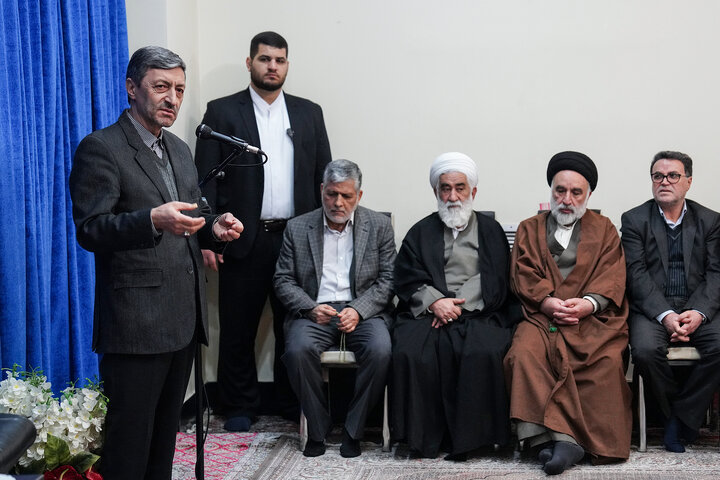 دیدار رئیس و کارکنان ستاد اجرایی فرمان امام با حجت الاسلام و المسلمین سید حسن خمینی