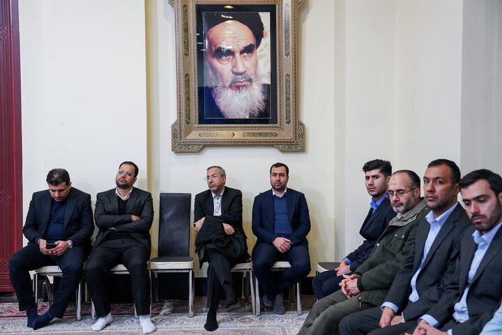 دیدار رئیس و کارکنان ستاد اجرایی فرمان امام با حجت الاسلام و المسلمین سید حسن خمینی