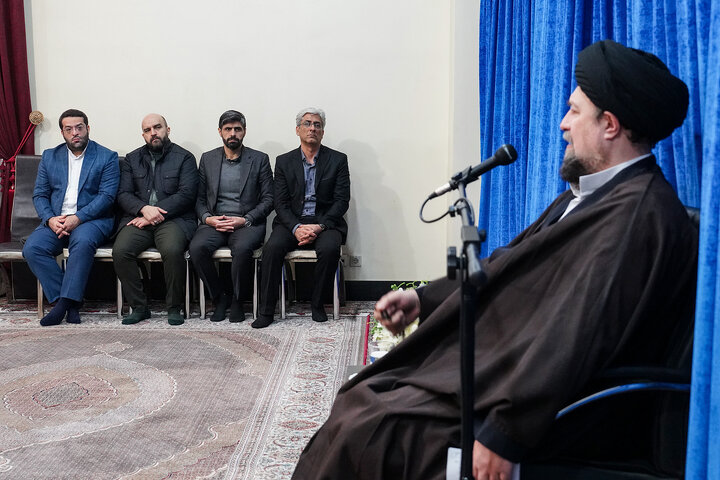 دیدار رئیس و کارکنان ستاد اجرایی فرمان امام با حجت الاسلام و المسلمین سید حسن خمینی