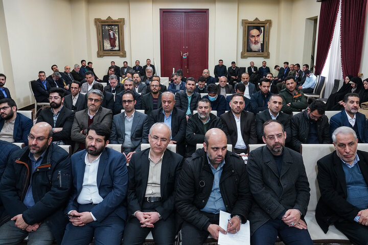 دیدار رئیس و کارکنان ستاد اجرایی فرمان امام با حجت الاسلام و المسلمین سید حسن خمینی