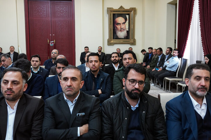 دیدار رئیس و کارکنان ستاد اجرایی فرمان امام با حجت الاسلام و المسلمین سید حسن خمینی