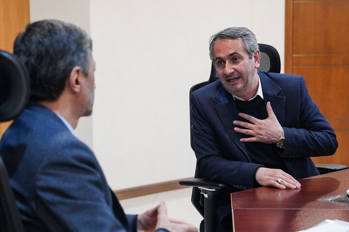 دیدار احد بیوته نماینده مردم اردبیل، نمین، نیر و سرعین در مجلس شورای اسلامی با رئیس ستاد اجرایی فرمان امام