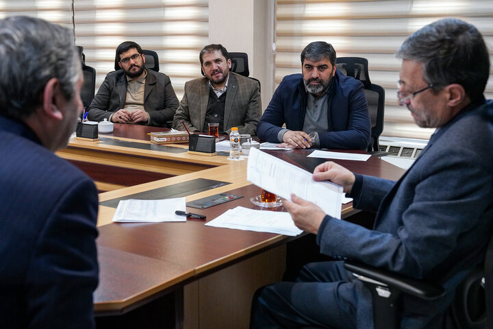 دیدار احد بیوته نماینده مردم اردبیل، نمین، نیر و سرعین در مجلس شورای اسلامی با رئیس ستاد اجرایی فرمان امام