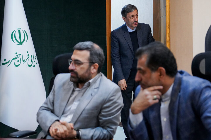 دیدار سید مرتضی محمودی و ابوالقاسم جراره نمایندگان مردم تهران، ری، شمیرانات، اسلامشهر و پردیس در مجلس شورای اسلامی با رئیس ستاد اجرایی فرمان امام