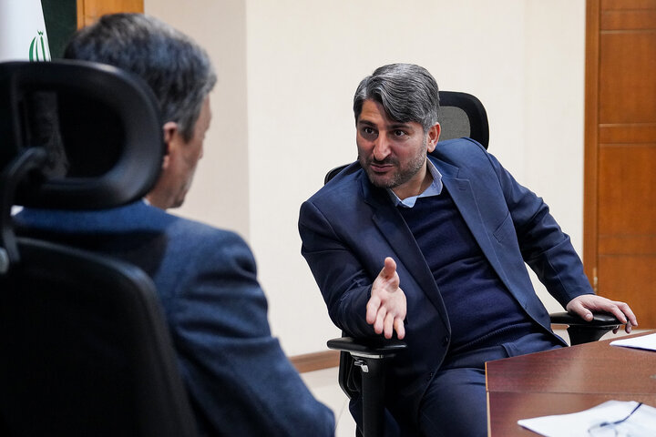 دیدار علی‌اصغر باقرزاده نماینده مردم بابلسر و فریدون کنار در مجلس شورای اسلامی با رئیس ستاد اجرایی فرمان امام